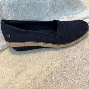 Grasshoppers Quinn Wedge Shoe, Navy, 7M